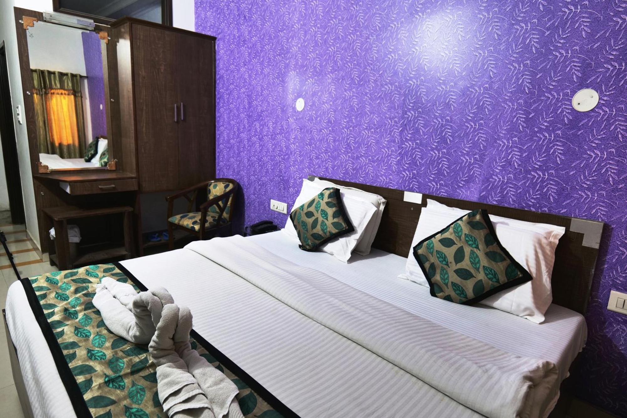 Hotel Holiday Comfort Amritsar Exterior foto