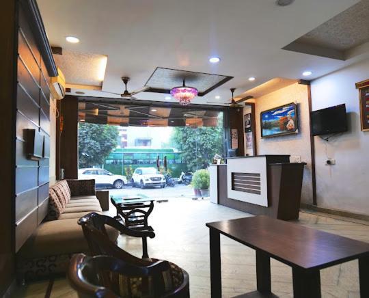 Hotel Holiday Comfort Amritsar Exterior foto